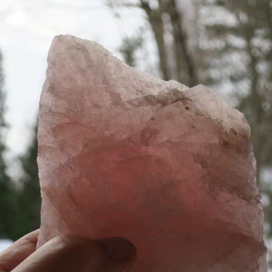 Ruusukvartsi raaka Torro Suomi 1050g 115x110x75mm Hiru1050aa