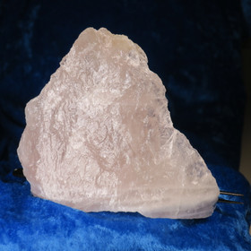 Ruusukvartsi raaka Torro Suomi 541g 135x120x40mm Hiru541aa