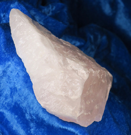 Ruusukvartsi raaka Torro Suomi 541g 135x120x40mm Hiru541aa