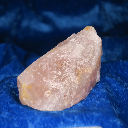 Ruusukvartsi raaka Torro Suomi 181g 90x45x35mm Hiru181aa 