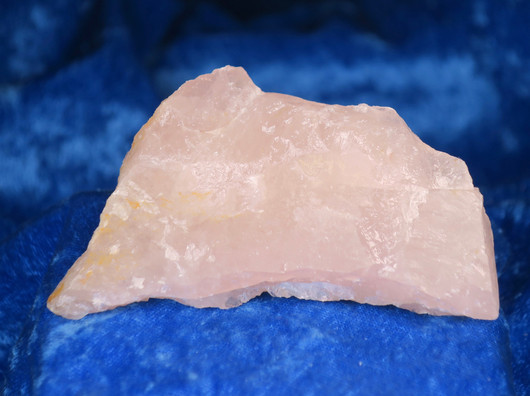 Ruusukvartsi raaka Torro Suomi 80g 80x45x15mm Hiru80aa 