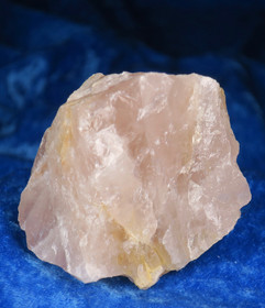 Ruusukvartsi raaka Torro Suomi 176g 60x50x45mm Hiru176aa