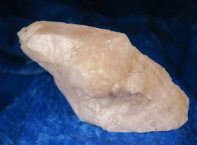 Ruusukvartsi raaka Torro Suomi 270g 110x55x55mm Hiru270a