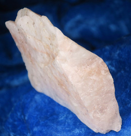 Ruusukvartsi raaka Torro Suomi 179g 90x65x22mm Hiru179a