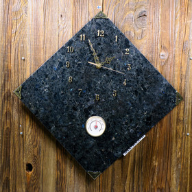 Seinäkello lämpömittarilla Spektroliitti 30x30cm kulmittain nro54-2