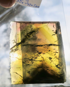 Vesimeloniturmaliini siivu 50x40x5mm Hi109