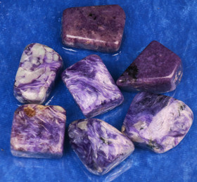 Tsharoiitti 10-13g rumpuhiottu