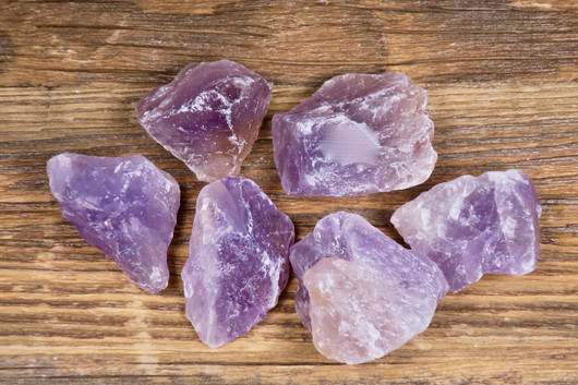 Ametisti raaka A-laatu Brasilia. Valitse koko 20-70g