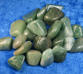 Aventuriini rumpuhiottu vihreä Brasilia/Zimbabwe. Valitse koko 1-40g