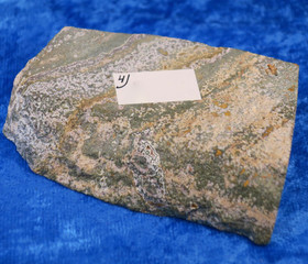 Valtamerijaspis toiselta puolelta hiottu siivu  75x50x18mm 133g nro4