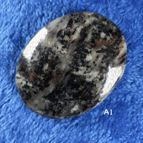 Kapussi astrofylliitti ovaali, ryhmä1. Valitse