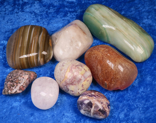 Onnenkivet 500g setti, nämä 8kpl  rumpuhiottuja JUMBO-H