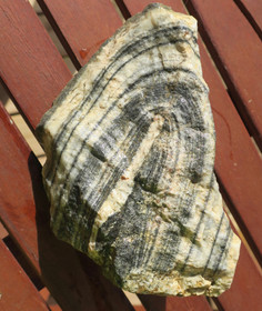 Pallokivi Suomi 965g 145x80x60mm Hi116a 