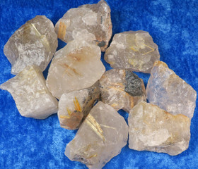 Rutiilikvartsi raaka Brasilia. Valitse koko ja hinta