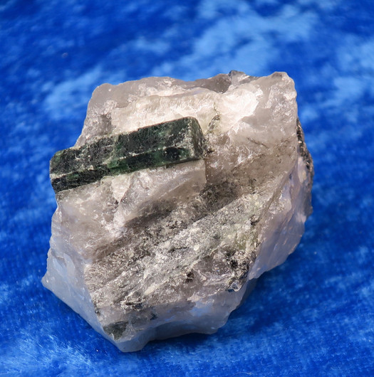 Smaragdikide emerald 20mm kvartsissa, flogopiitti  59g Hi112b