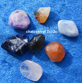 7 Chakran hoitokivisetti n. 16-17g rumpuhiottu, chakrakivet nro 7c16