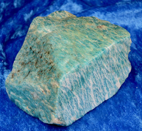 Amatsoniitti raaka 250g 60x57x40mm Hi98a