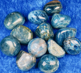 Apatiitti sininen rumpuhiottu. Madagaskar. Valitse koko 1-15g
