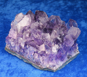 Ametisti kidesykerö 137g 55x43x35mm Extra-laatu Uruguay uru13