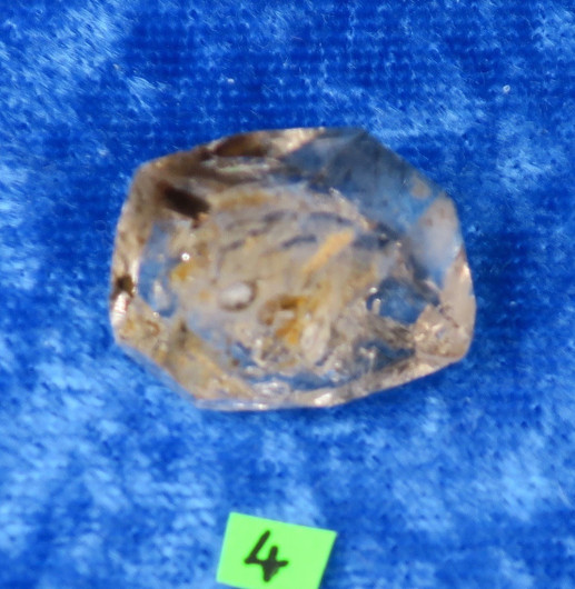 Savukvartsi kaksikärkinen kide Namibia 20g nro4