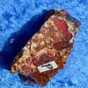 Jaspisbreksia Kittilä Suomi 251g 100x45x30mm Hi22P 