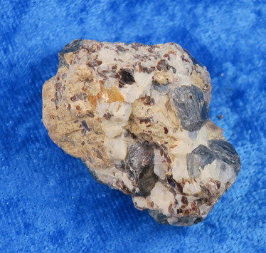 Safiriini raaka 43g nro5 Madagaskar