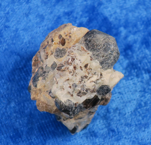 Safiriini raaka 31g nro6 Madagaskar