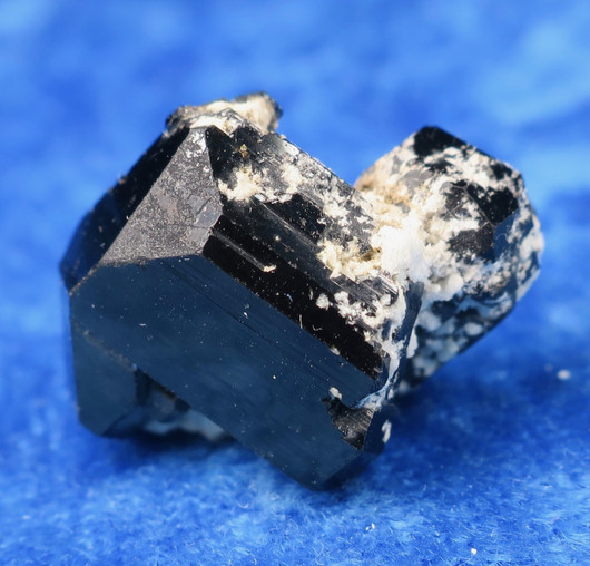 Turmaliini musta kidesykerö 5,7g  Namibia nro2