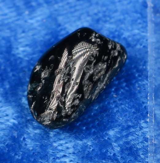 Turmaliini musta rumpuhiottu 1,5g nro327H4