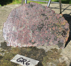 Granaatti siivu 130x90x8mm 250g Suomi GR6