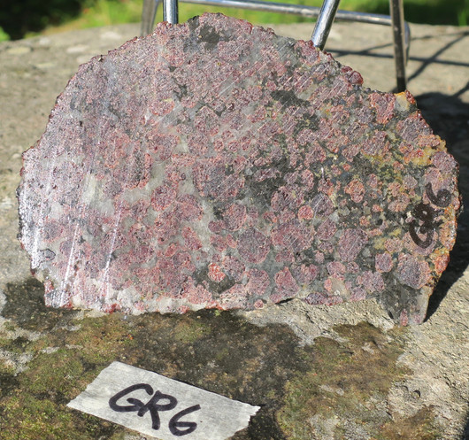 Granaatti siivu 130x90x8mm 250g Suomi GR6