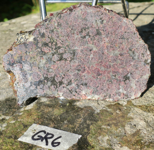 Granaatti siivu 130x90x8mm 250g Suomi GR6