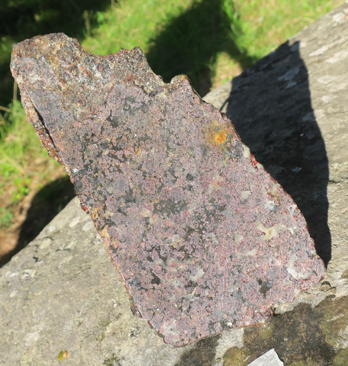 Granaatti siivu 220x120x6-9mm 520g Suomi GR13