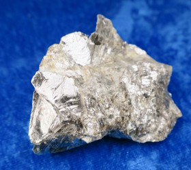 Muskoviitti kidesykerö  55g 55x50x25mm  Norja-Iveland 78X2