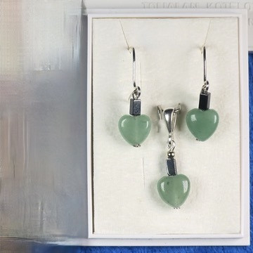 Korusetti vihreä aventuriinisydän korvakorut ja riipus