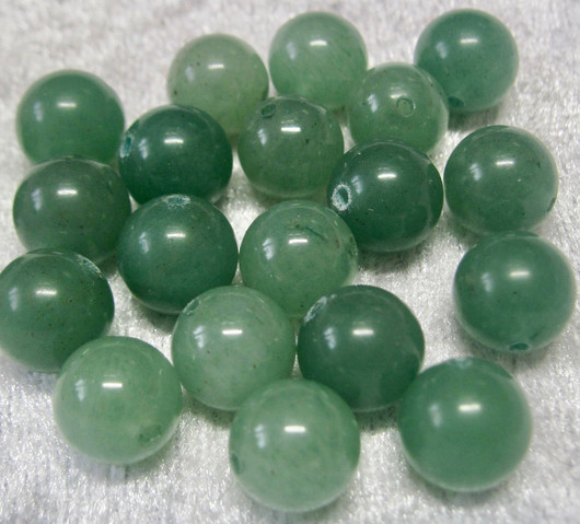 Aventuriini vihreä 4mm irtohelmi