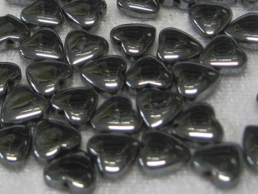 Hematiitti pullea sydän 8mm irtohelmi