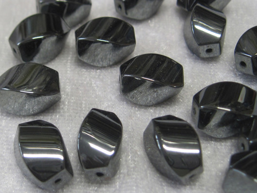 Hematiitti kierrehelmi 12x8mm irtohelmi