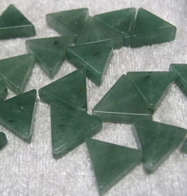 Aventuriini vihreä kolmio 14mm irtohelmi
