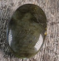 Labradoriitti taskukivi kookas 53g 56x37x17mm 54L6 