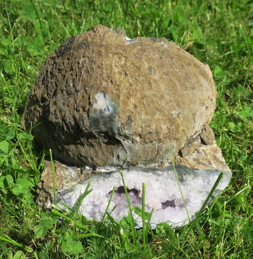 Ametisti kidesykerö 2790g 180x135x120mm takanakin pikku luola AMK2790