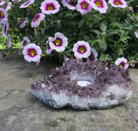 Ametistituikku kidesykerö, sisällä rutiilia 1066g AMT4. Katso video