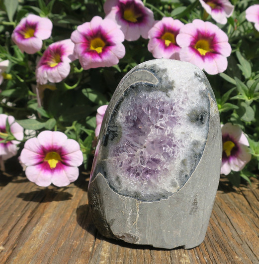 Ametistigeodi hiottu 414g AMG414