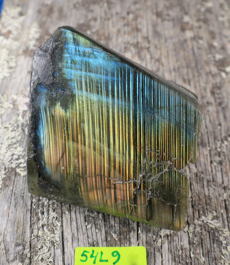 Labradoriitti 1 sivu hiottu 111g 53x50x20mm 54L9