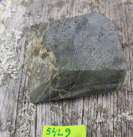 Labradoriitti 1 sivu hiottu 111g 53x50x20mm 54L9