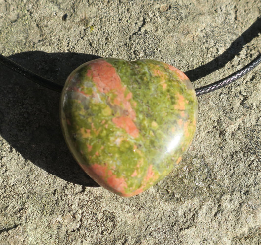 Riipus unakiitti 3x3cm porattu sydän