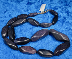 Helmet tähtikivihelmet, kookkaat pitkäkäiset kulmikkaat 50cm