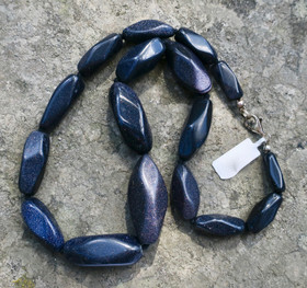 Helmet tähtikivihelmet, kookkaat pitkäkäiset kulmikkaat 50cm