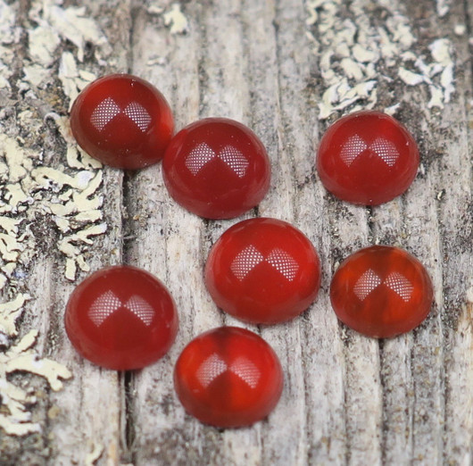 Kapussi karneoli tumma oranssi pieni 4mm