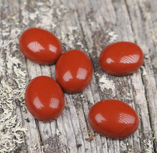 Kapussi punainen jaspis 8x10mm 